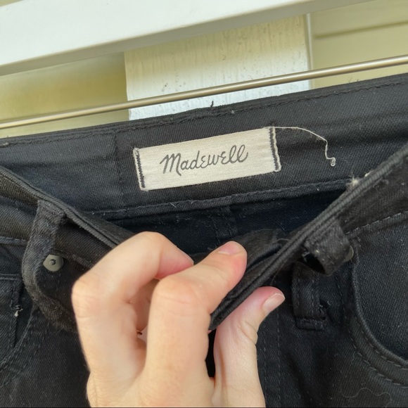 Madewell•Curvy High-Rise Skinny Jeans in Carbondale Wash - Picture 7 of 9